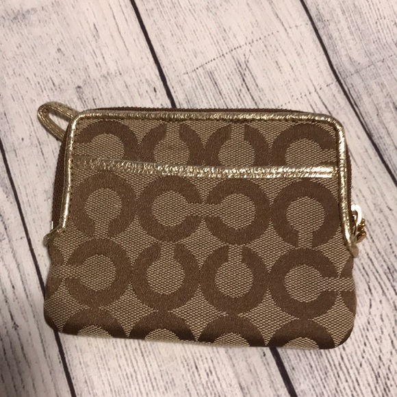 Coach Poppy Wallet gold wristlet - Picture 2 of 4